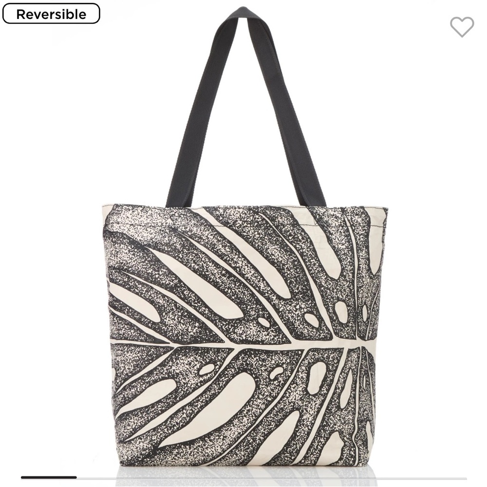 ALOHA Collection Deliciosa Reversible Tote black on sandstone
